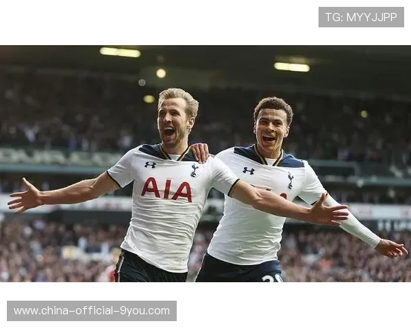 凯恩横敲制造边路连接点，热刺攻势再度上扬